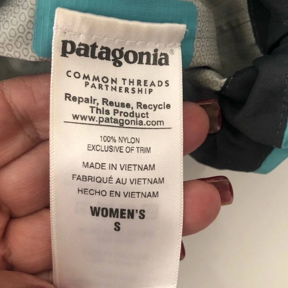 PATAGONIA WOMEN’S WINDBREAKER HOODIE.SIZE SMALL - Picture 14 of 14
